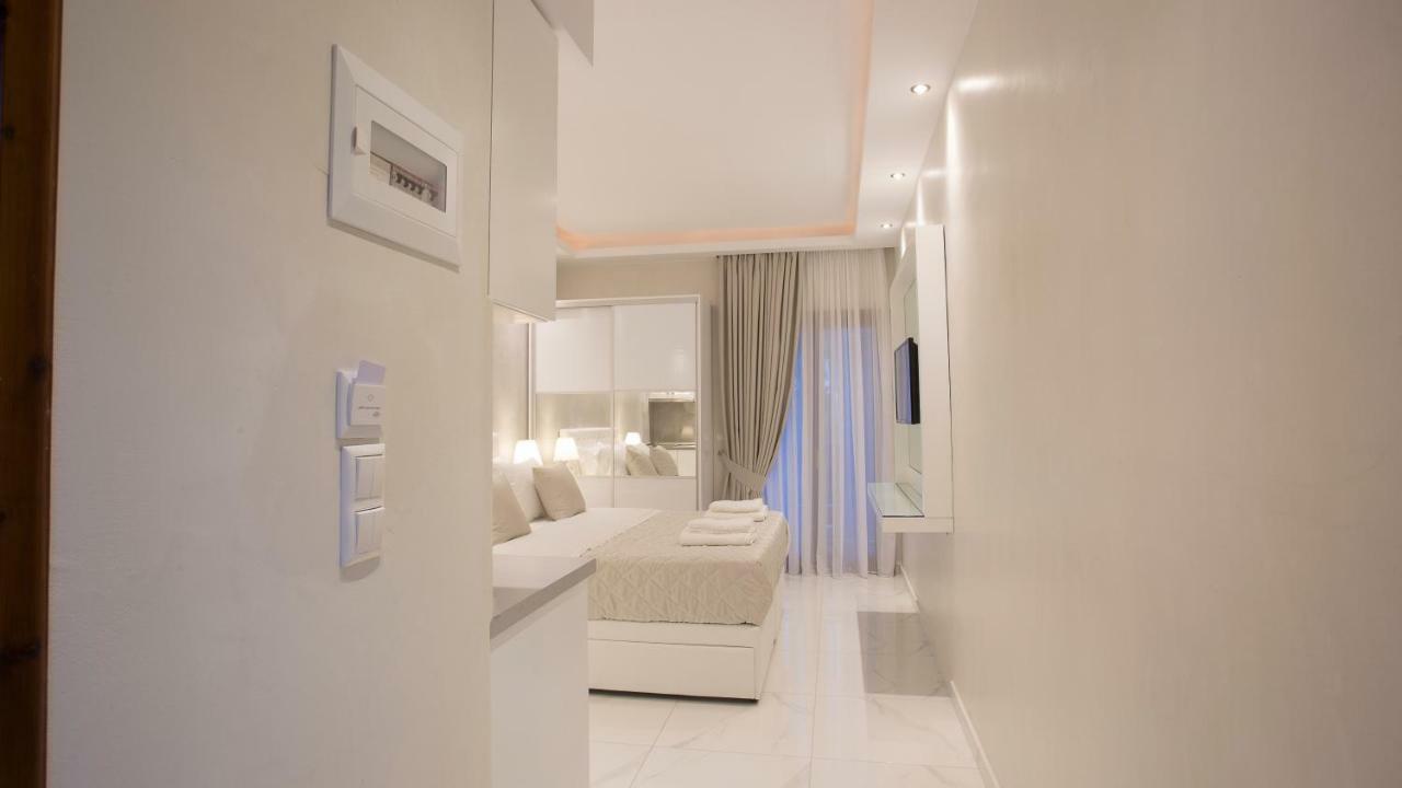 Amaryllis Luxury Rooms ปลาตาโมนาส ภายนอก รูปภาพ